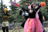una scena dello spettacolo Il carnevale degli insetti